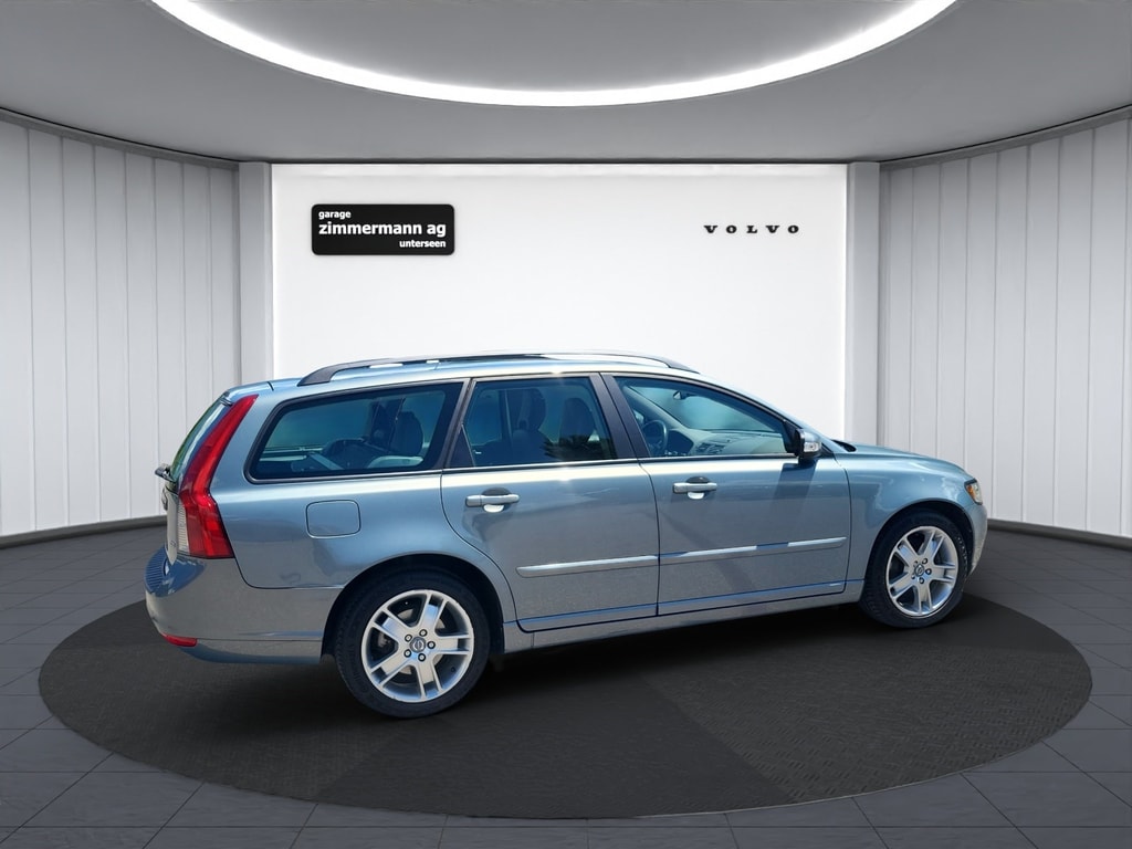 Volvo  2.0 D Summum