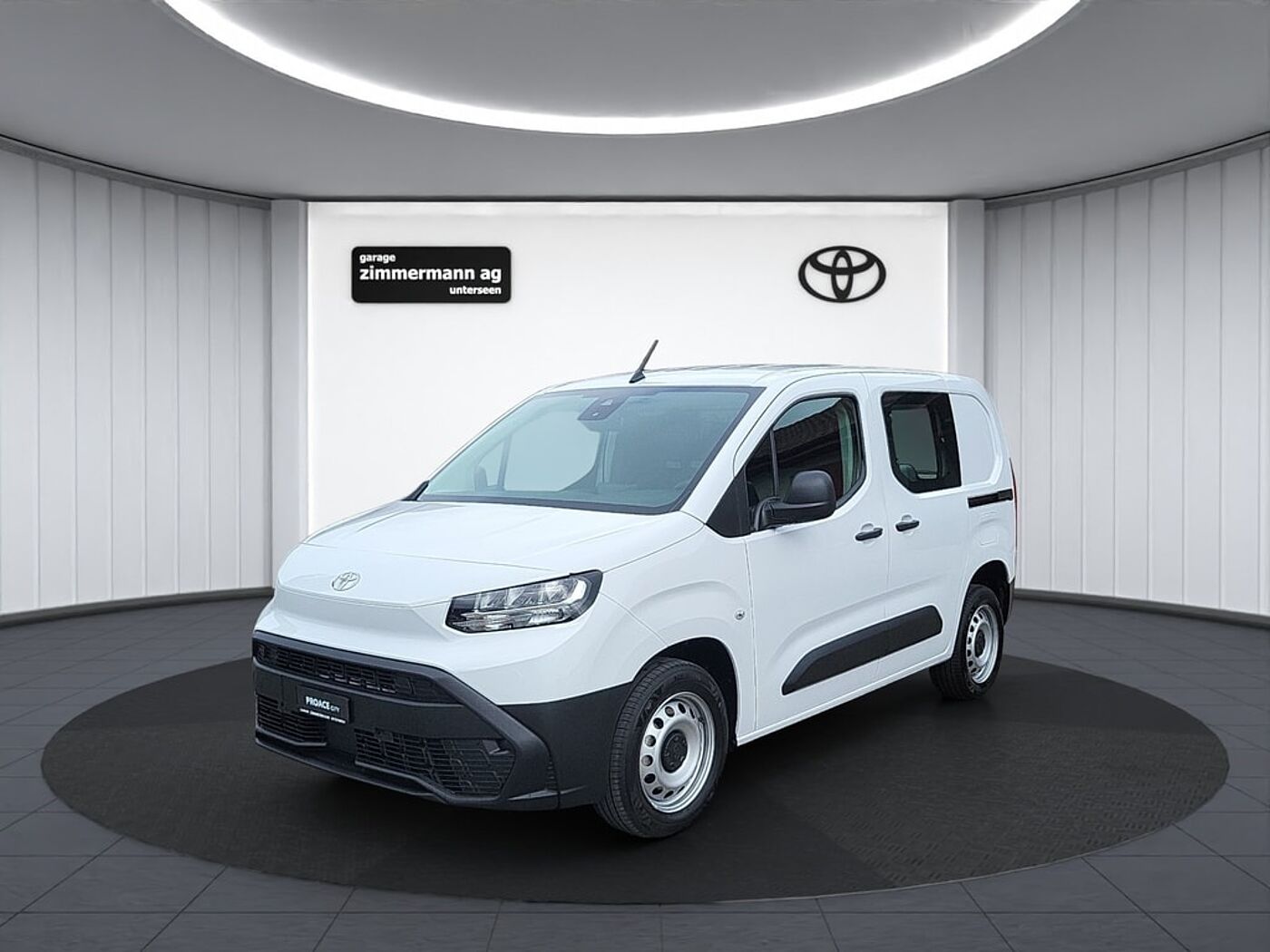 Toyota  Van L1 1.2 Active