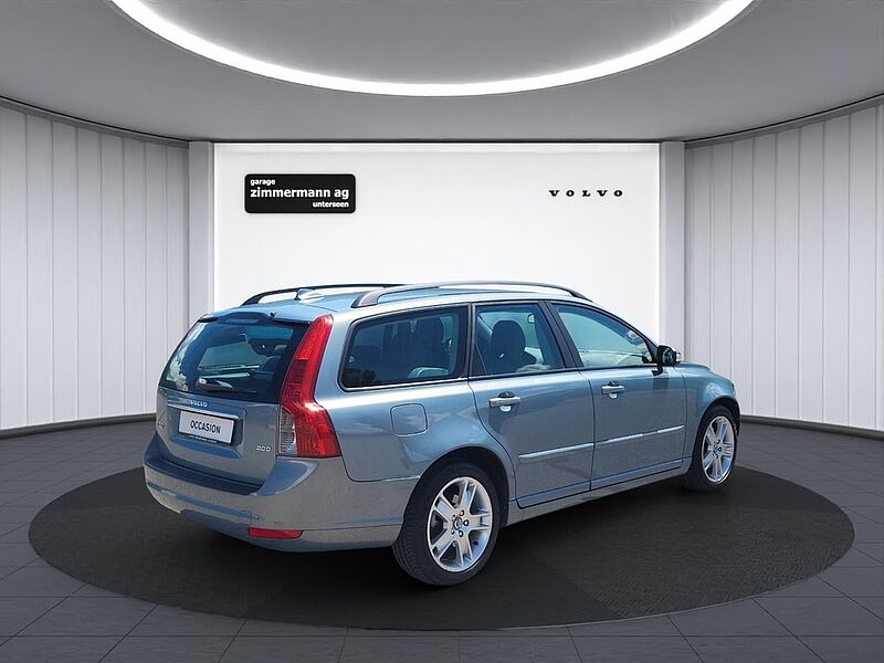 Volvo  2.0 D Summum